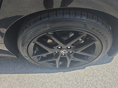 Used 2025 Honda Civic Sport image 31