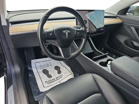 Used 2018 Tesla Model 3 Mid Range RWD image 13