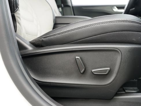 Used 2023 Ford Escape Platinum w/ Premium Technology Package image 34