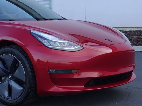 Used 2019 Tesla Model 3 Standard Range Plus RWD image 18