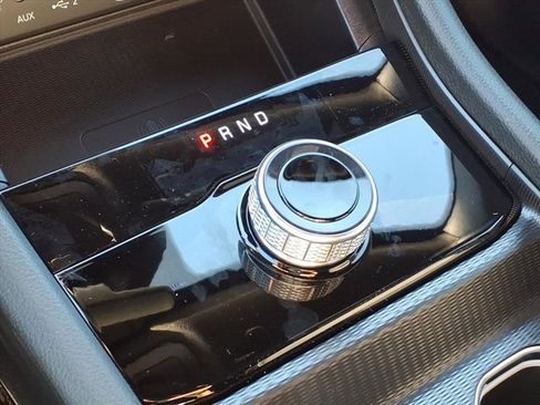 New 2025 Jeep Grand Cherokee Altitude image 9