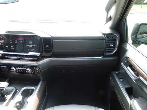 Used 2023 GMC Sierra 1500 Elevation w/ Preferred Package image 34