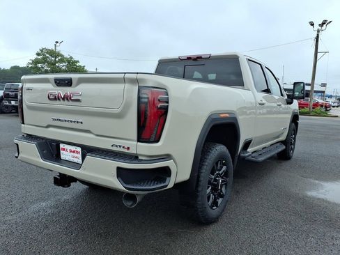 New 2026 GMC Sierra 2500 AT4 w/ Max Trailering Package AWD/4WD image 7