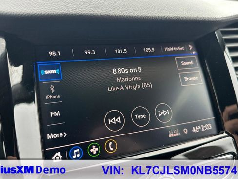 Used 2022 Chevrolet Trax LT w/ LT Convenience Package image 32