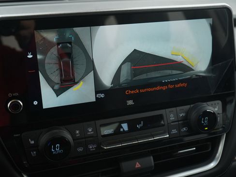 Used 2024 Toyota Grand Highlander Platinum image 29