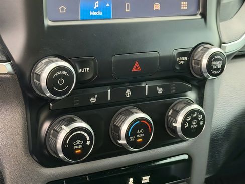 Used 2024 RAM 1500 Big Horn image 15