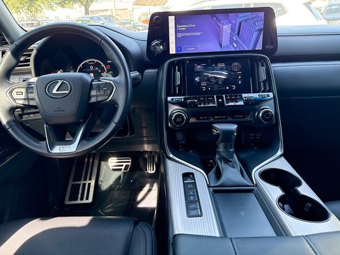 Used 2023 Lexus LX 600 F Sport image 20