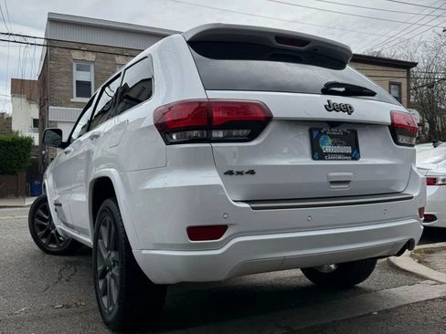 Used 2016 Jeep Grand Cherokee Limited 75th Anniversary AWD/4WD image 3