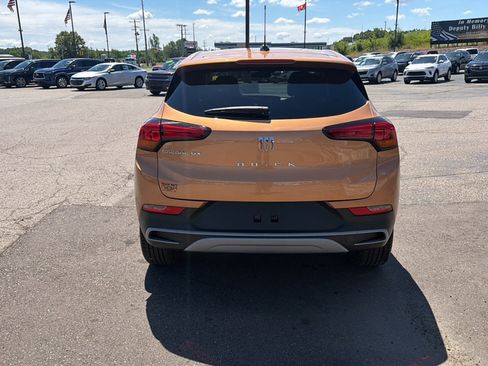 Used 2024 Buick Encore GX Preferred FWD image 5