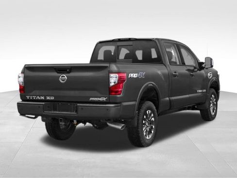 Used 2019 Nissan Titan PRO-4X w/ Pro-4x Convenience Package AWD/4WD image 5