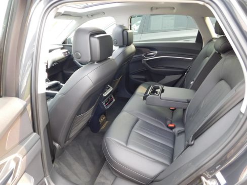 Used 2021 Audi e-tron Premium w/ Convenience Plus Package AWD/4WD image 14