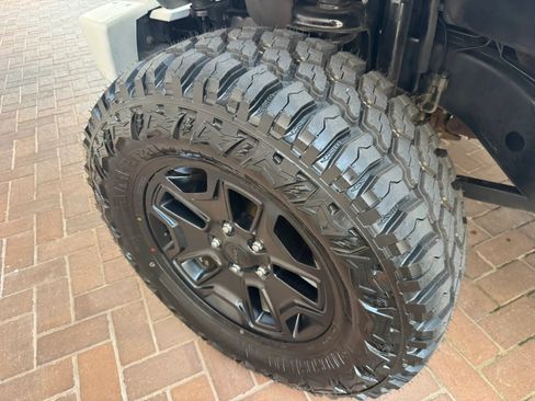 Used 2013 Jeep Wrangler Unlimited Sport w/ Connectivity Group AWD/4WD image 13