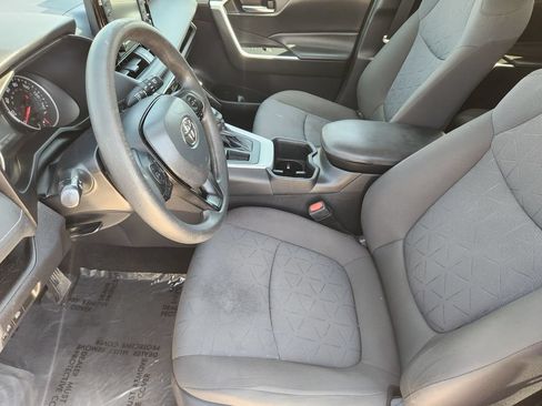 Certified 2022 Toyota RAV4 XLE FWD image 16