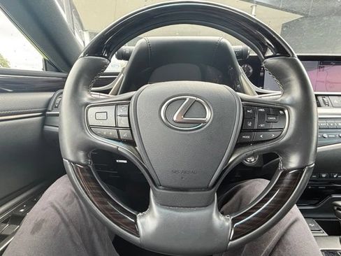 Used 2019 Lexus ES 350 w/ Accessory Package 2 FWD image 16