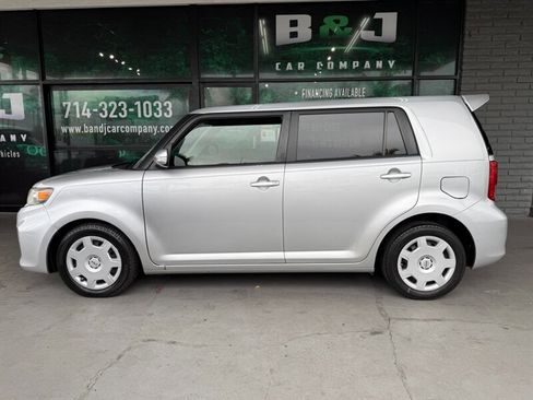 Used 2014 Scion xB image 4