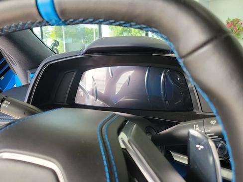 Used 2022 Chevrolet Corvette Stingray Premium Cpe w/ Battery Protection Package RWD image 25