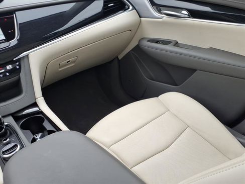 Certified 2024 Cadillac XT6 Premium Luxury w/ LPO, Floor Liner Package image 22