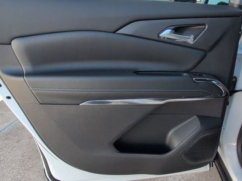 New 2026 Chevrolet Traverse LT w/ Driver Confidence Package image 9