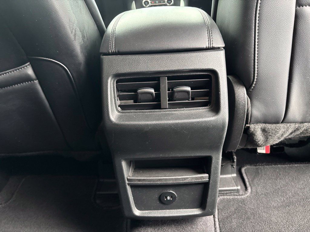 Used 2024 Ford Edge SEL AWD/4WD image 21