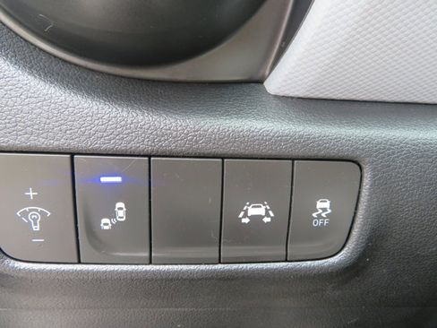 Used 2019 Hyundai Kona SEL image 22