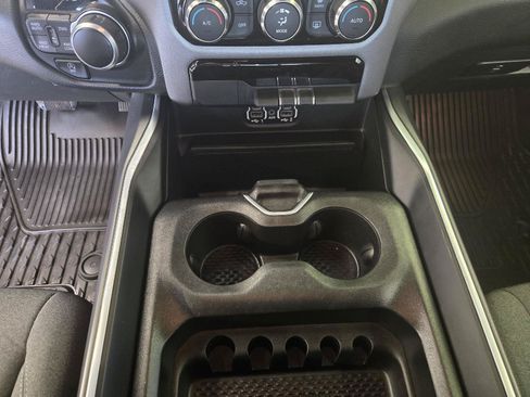 Used 2022 RAM 1500 Big Horn AWD/4WD image 15