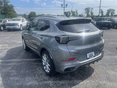 Used 2024 Buick Encore GX Avenir w/ Avenir Technology Package AWD/4WD image 5