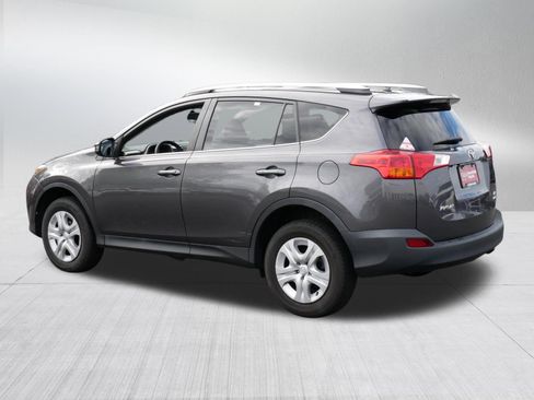 Used 2013 Toyota RAV4 LE AWD/4WD image 5