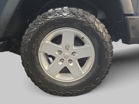Used 2018 Jeep Wrangler Unlimited Sport S AWD/4WD image 33