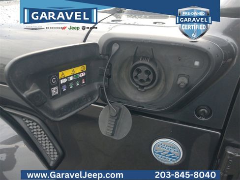 Used 2022 Jeep Wrangler Unlimited Sahara w/ Cold Weather Group image 32