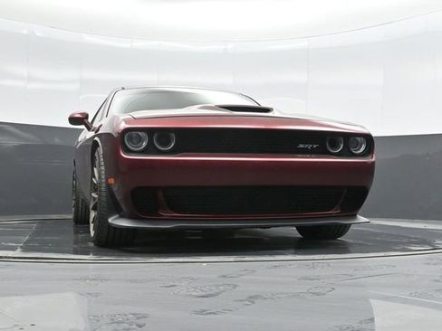 Used 2017 Dodge Challenger SRT Hellcat image 47