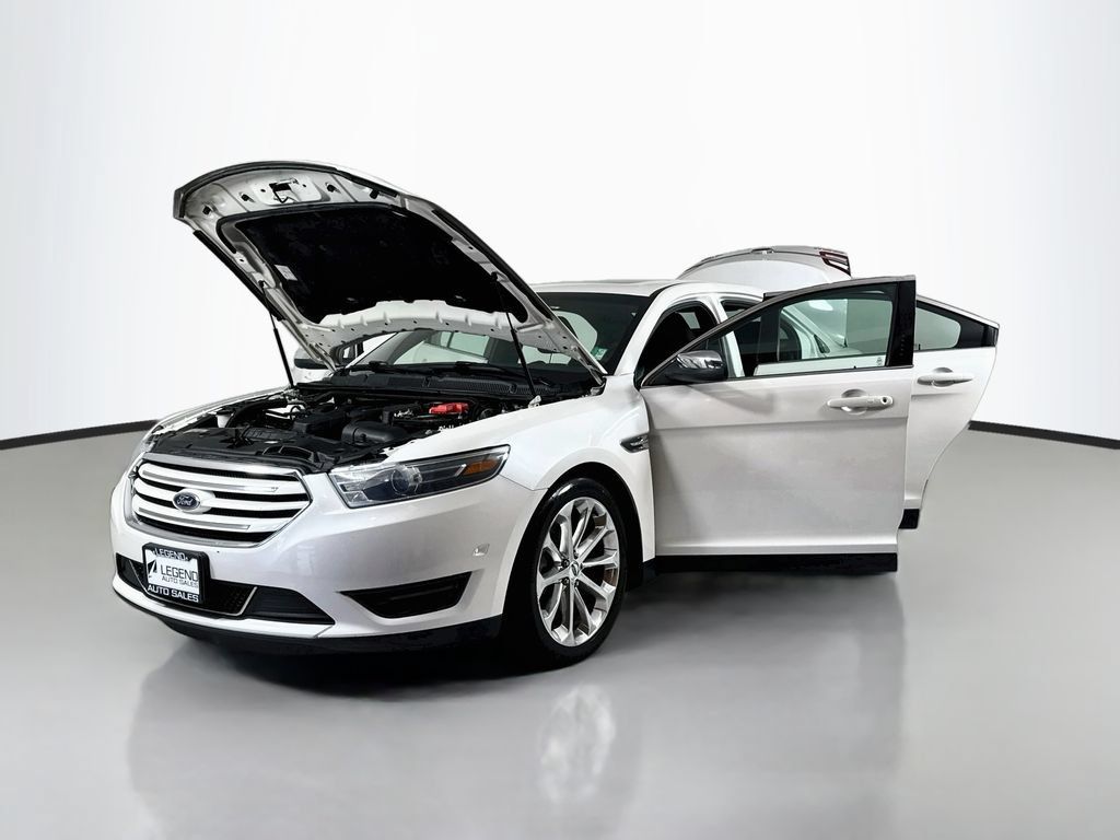 Used 2018 Ford Taurus Limited w/ Driver Assist Package AWD/4WD image 18