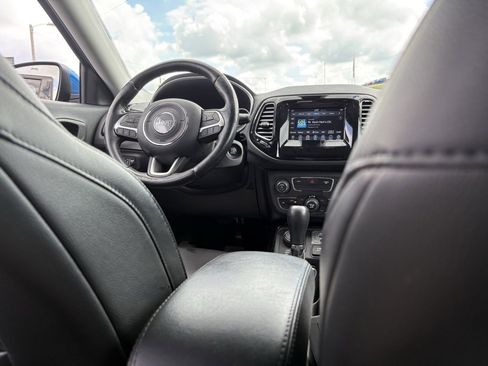 Used 2019 Jeep Compass Altitude image 27