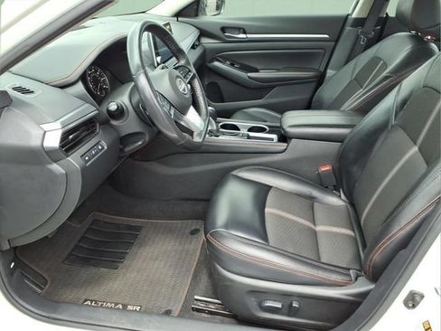Used 2024 Nissan Altima 2.5 SR FWD image 15