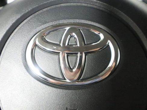 Used 2014 Toyota FJ Cruiser 4WD w/ Upgrade Package image 31