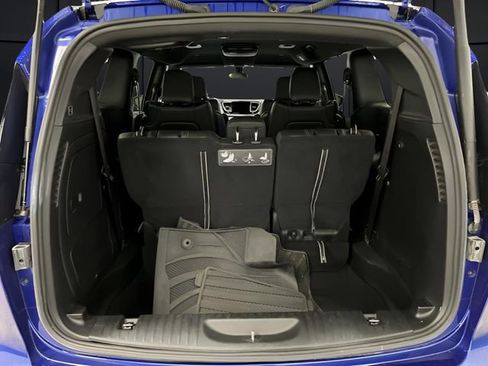 Used 2020 Chrysler Pacifica Touring-L w/ S Appearance Package image 15