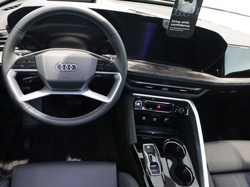 New 2025 Audi Q5 Premium Plus AWD/4WD image 10