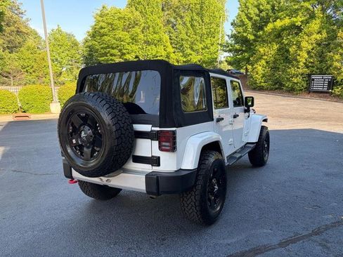 Used 2014 Jeep Wrangler Unlimited Sahara w/ Connectivity Group AWD/4WD image 9