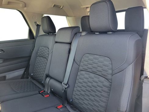 New 2025 Nissan Pathfinder SV image 28