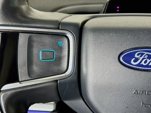 Used 2025 Ford Expedition Platinum AWD/4WD image 11