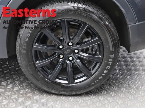 Used 2020 Cadillac XT4 Premium Luxury w/ Sun And Sound Package AWD/4WD image 8