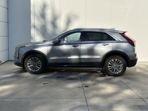 Certified 2024 Cadillac XT4 Premium Luxury image 2