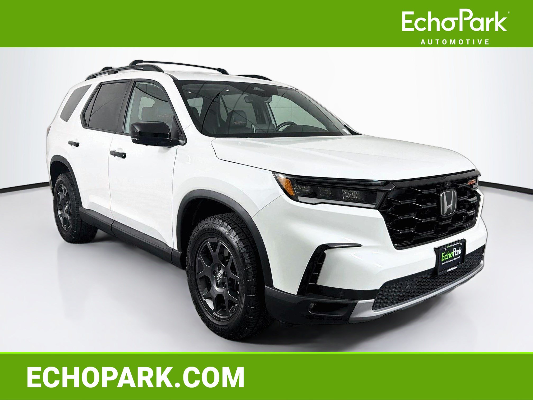 Used 2024 Honda Pilot TrailSport image 1