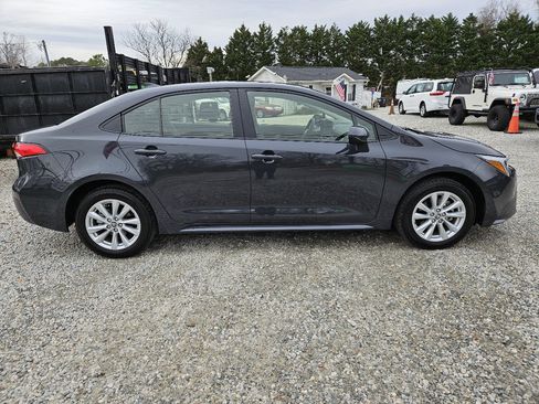 Used 2024 Toyota Corolla Hybrid Sedan image 6