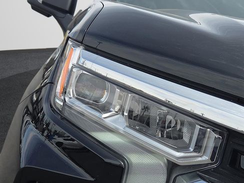 Used 2025 Chevrolet Silverado 1500 LT w/ Z71 Off-Road Package AWD/4WD image 17