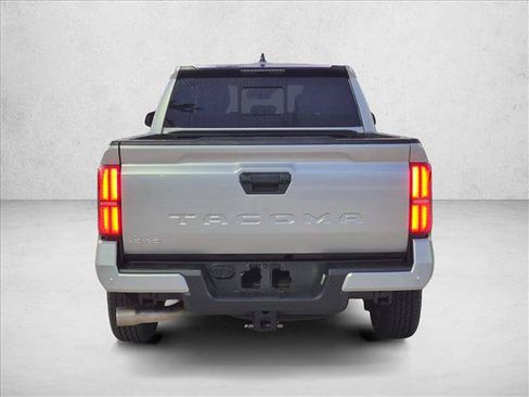 Used 2024 Toyota Tacoma SR5 w/ SR5 Upgrade Package AWD/4WD image 6