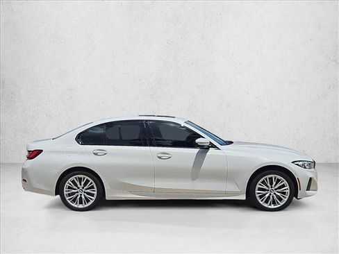 Used 2023 BMW 330i Sedan w/ Parking Assistance Package RWD image 4