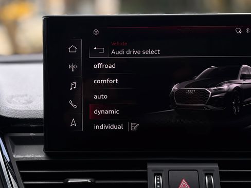 Used 2021 Audi SQ5 Premium Plus w/ Premium Plus Package image 5