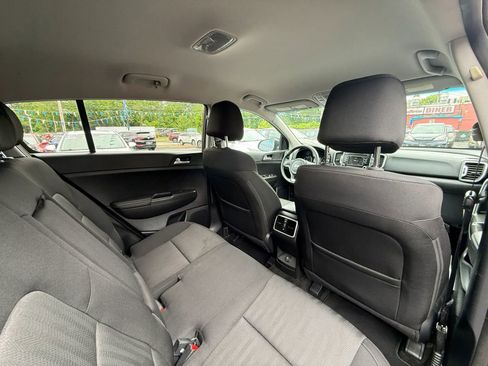 Used 2017 Kia Sportage LX AWD/4WD image 42