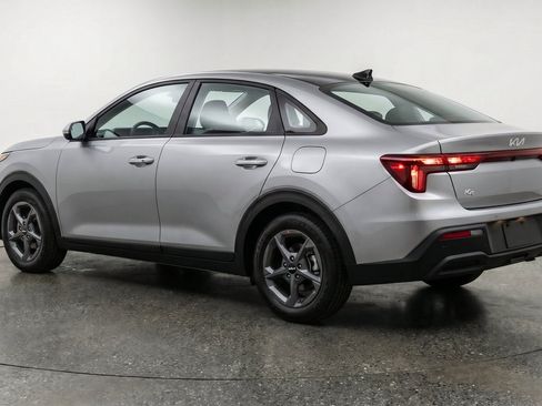 Used 2025 Kia K4 FWD image 6