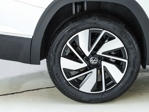 New 2026 Volkswagen Atlas SEL image 13